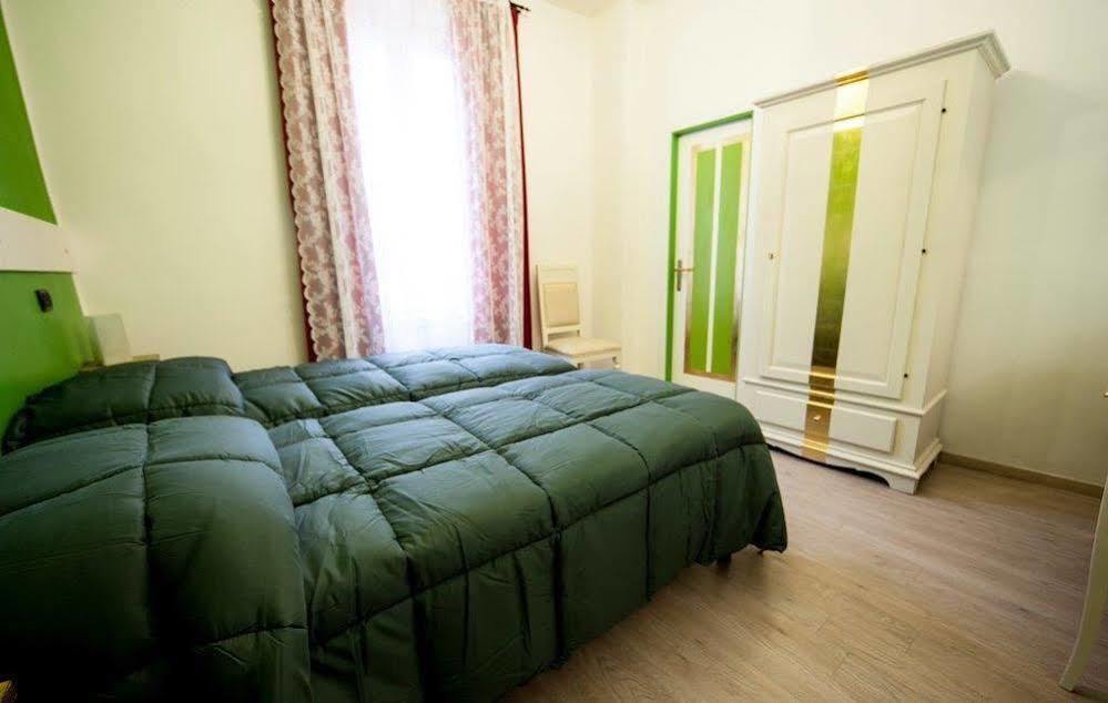 Hotel Due Spade Fidenza Eksteriør bilde
