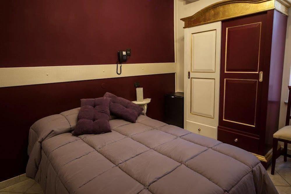 Hotel Due Spade Fidenza Eksteriør bilde