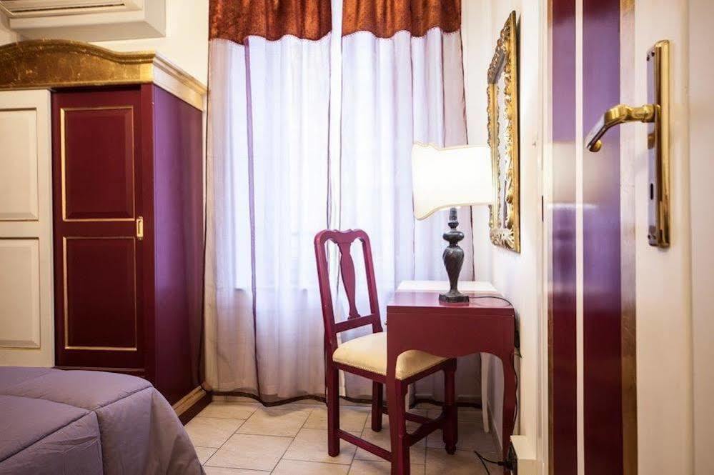 Hotel Due Spade Fidenza Eksteriør bilde